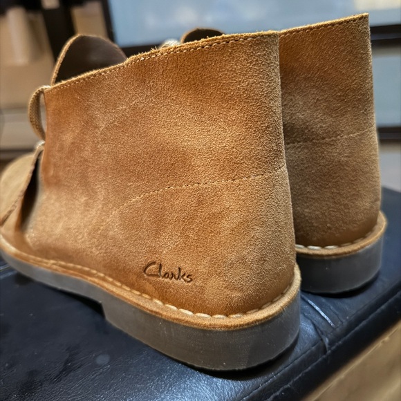 Clarks Tan Suede Men's Shoes - Picture 5 of 6